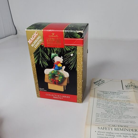Hallmark Keepsake Ornament Magic Blinking Lights Collector's Series Peanuts 1992 - Picture 6 of 8